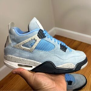 Nike Air Jordan 4 Retro “University Blue” CT8527-400 Size 9.5M